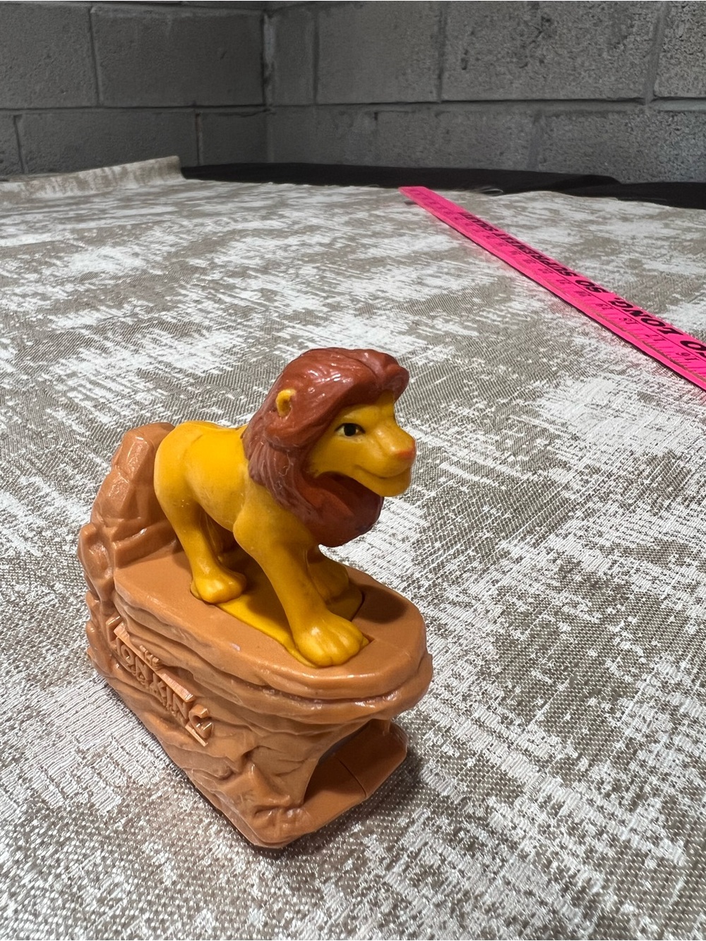 Disneyland 40th The Lion King Simba At Pride Rock Figurine Picture Photo Viewer